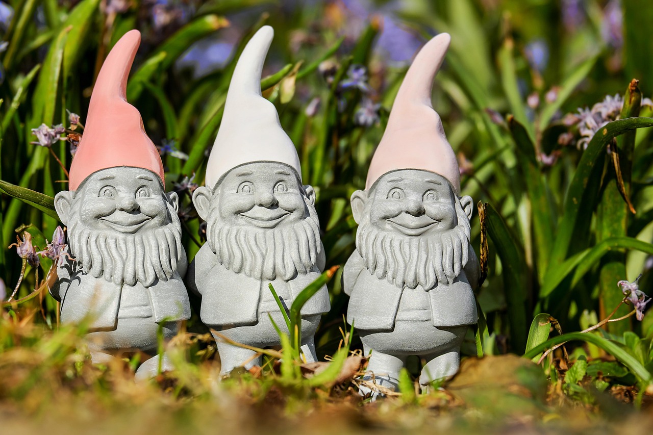 découvrez notre collection charmante de nains de jardin pour embellir votre espace extérieur avec une touche de fantaisie et de tradition.