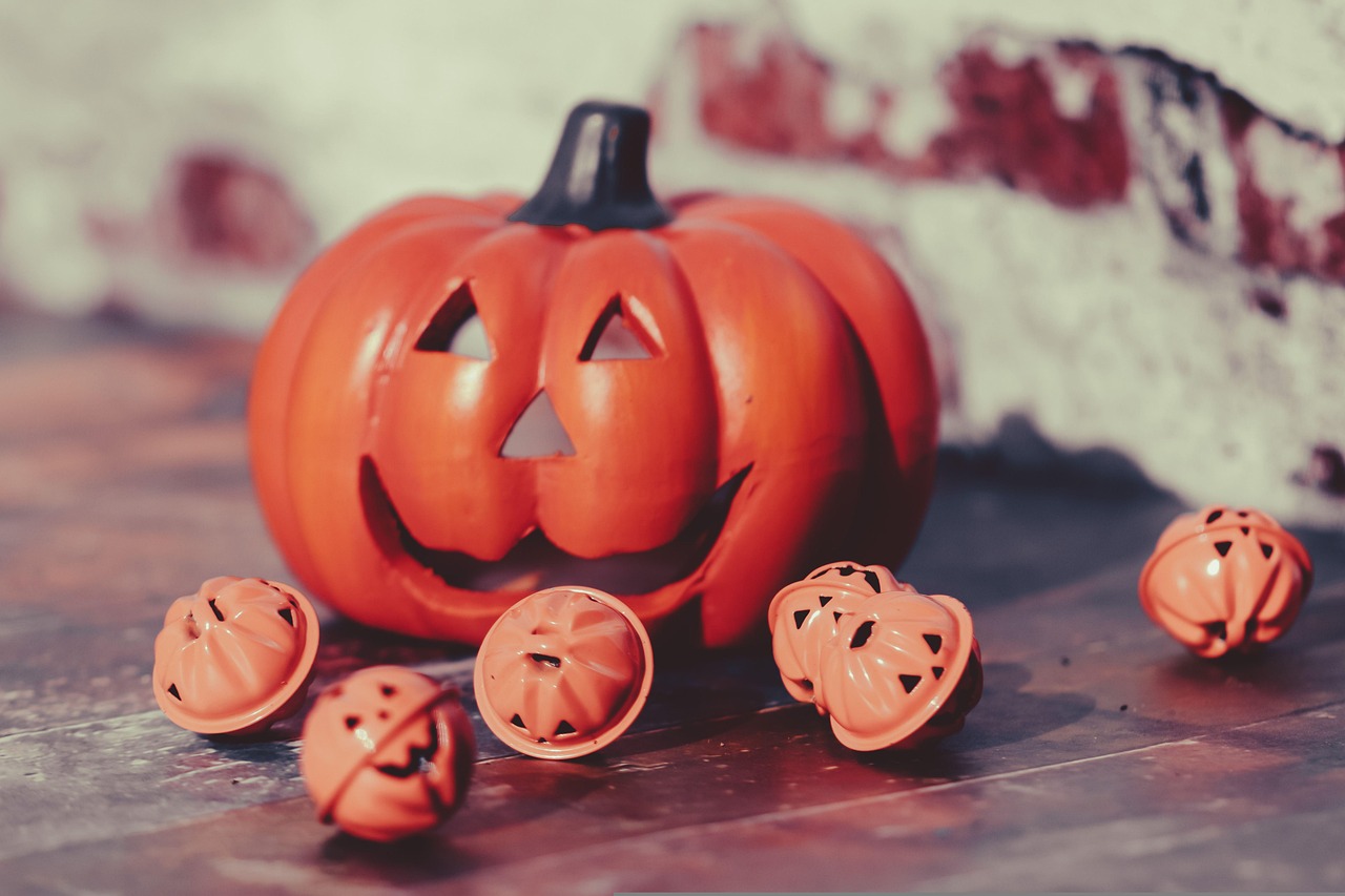 découvrez la tradition de la citrouille, ses origines et ses nombreuses fêtes autour de ce symbole emblématique de l'automne.